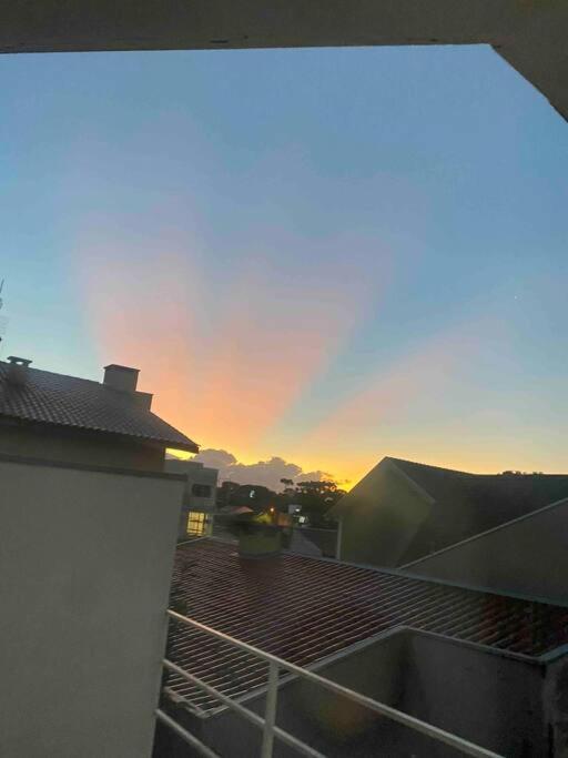 Sobrado Espacoso Em Santa Felicidade Kurytyba Zewnętrze zdjęcie